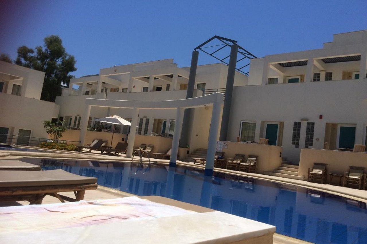 Forum Suites Kato Daratso Exterior foto