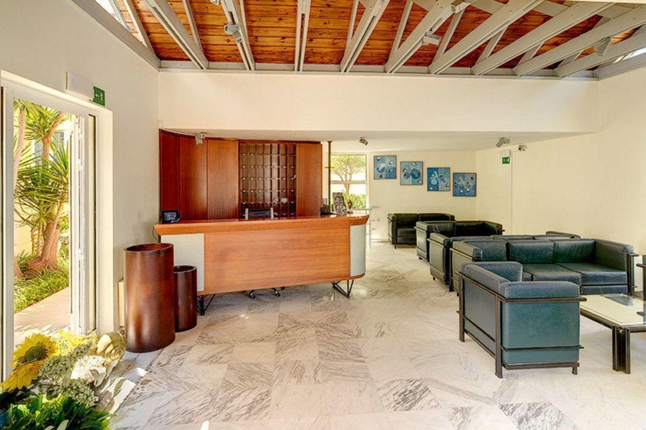 Forum Suites Kato Daratso Exterior foto