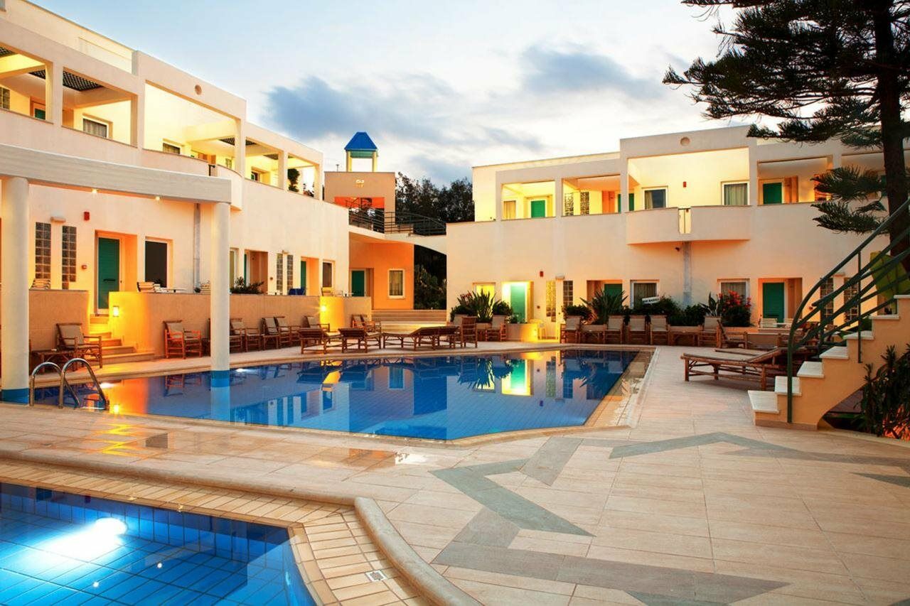 Forum Suites Kato Daratso Exterior foto